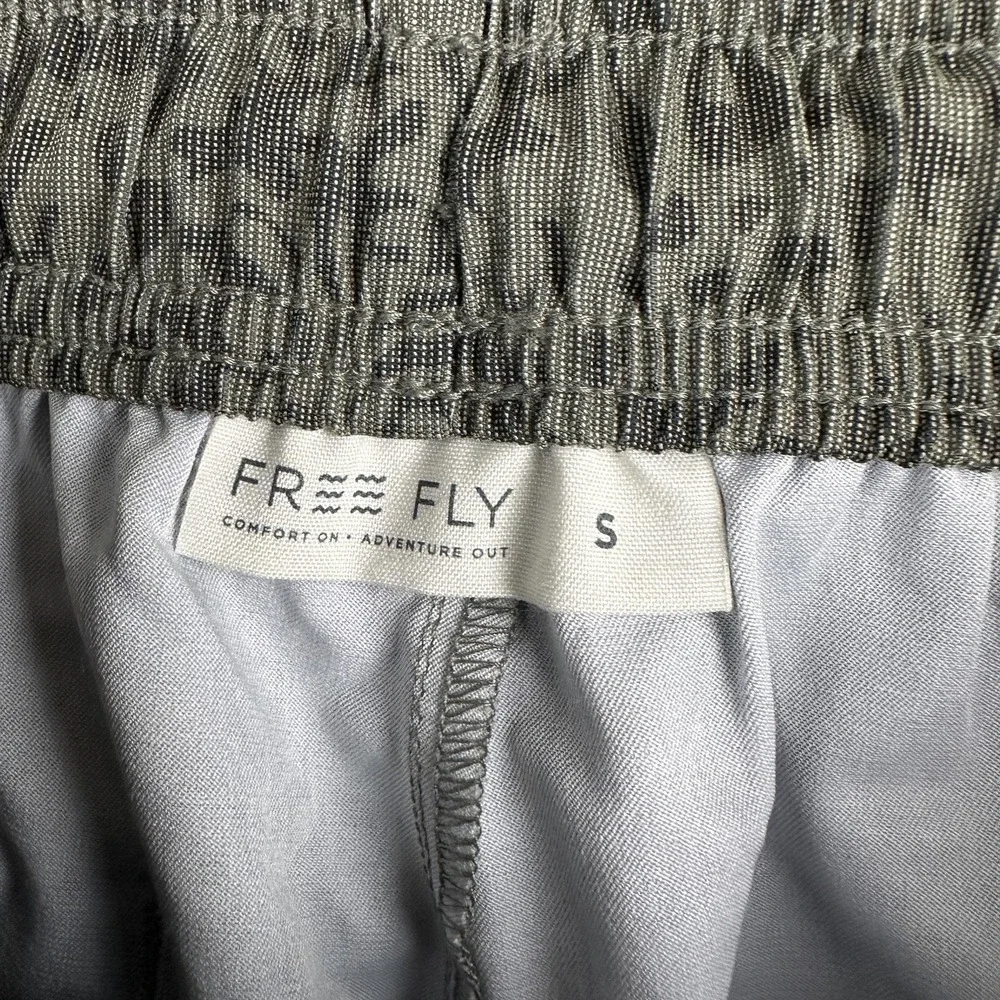 Free Fly Reverb Swim Shorts Mens Small Green Camo Lined UPF 40 Elastic Waist NWT